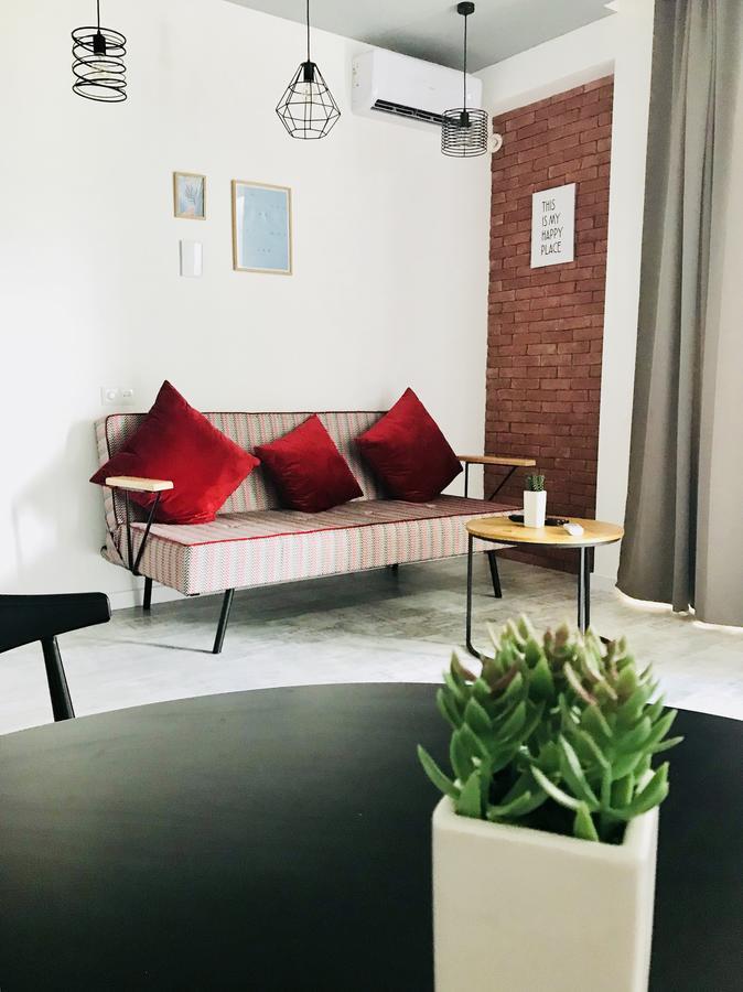 City Center Apartments By Happy Place ティビリシ エクステリア 写真
